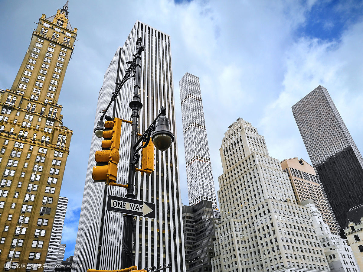 再度見證歷史 現貨黃金突破3600美元