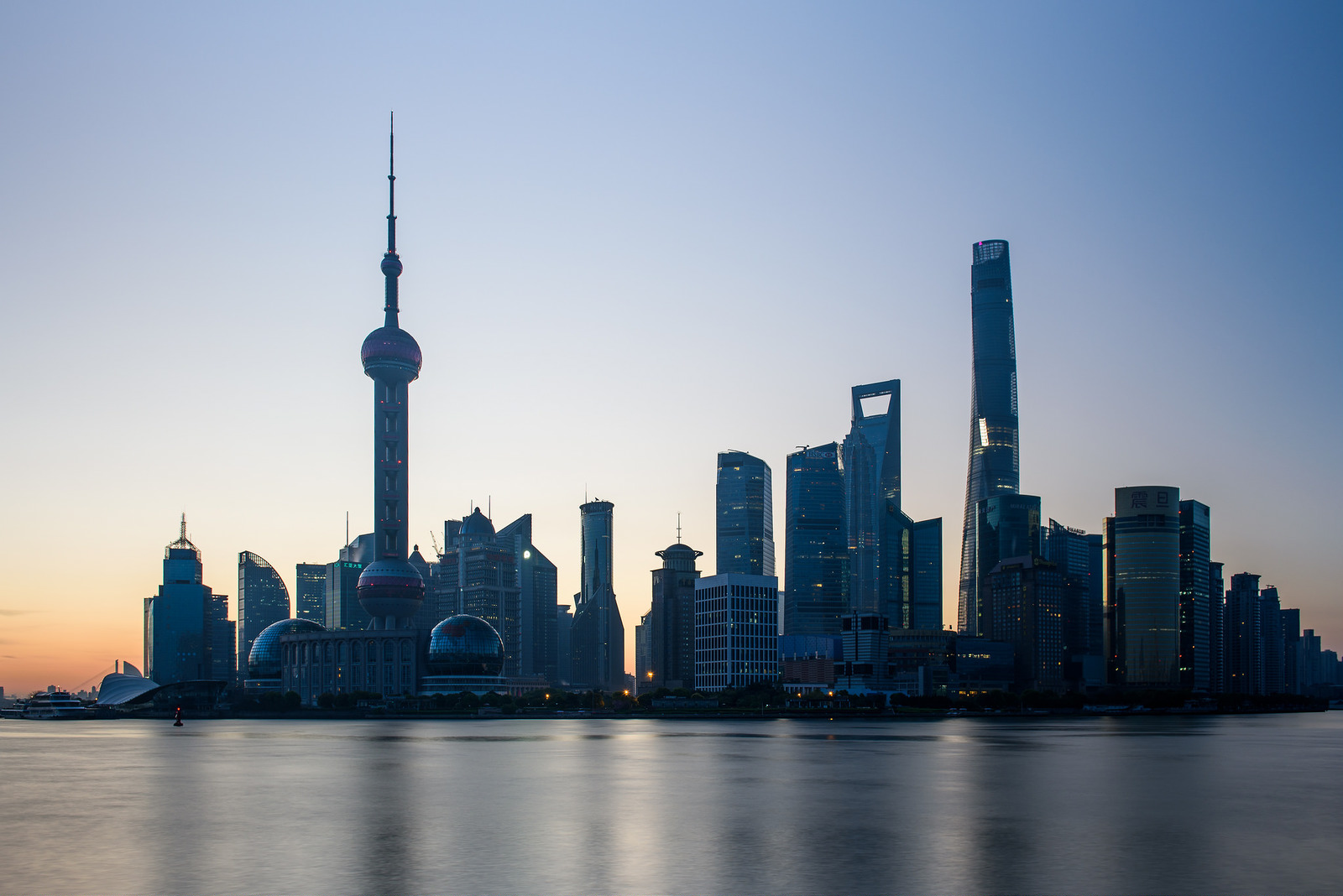 什么信號？牛市旗手大漲，內涵太多……