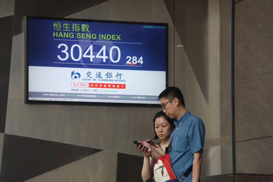 港股市場聚焦貿易戰 留意體育用品股