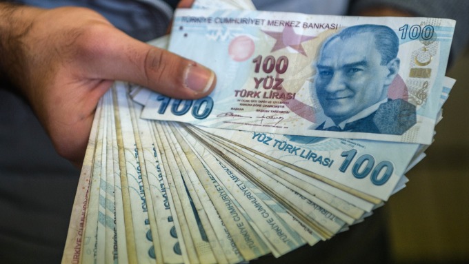 股民2000倍杠桿抄底巴菲特反被套