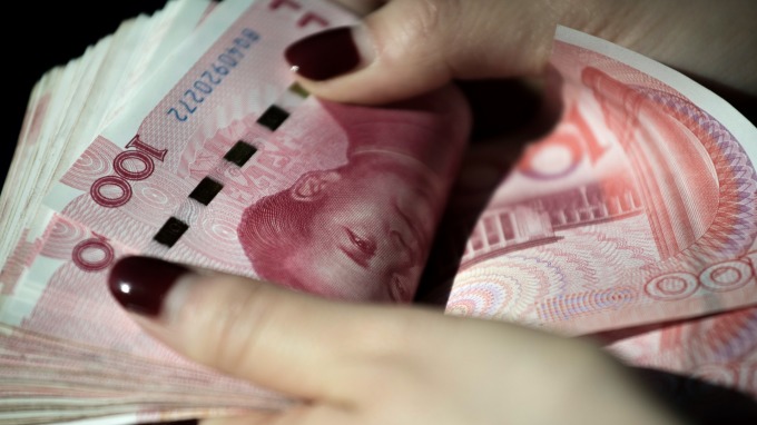 人行再出招收緊離岸流動性離岸人民幣彈破6.86