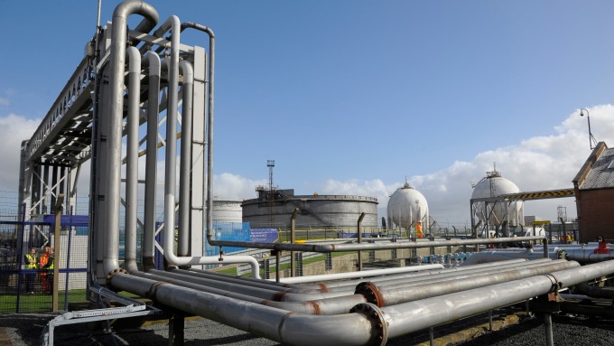 貿(mào)易緊張情緒緩解+伊朗制裁發(fā)酵 原油三連漲