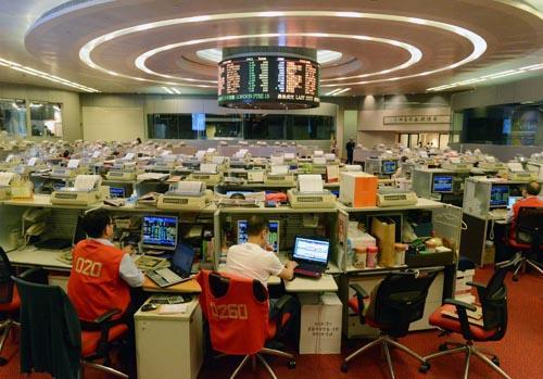 港股收評：恒指收瀉729點舜宇騰訊挨沽