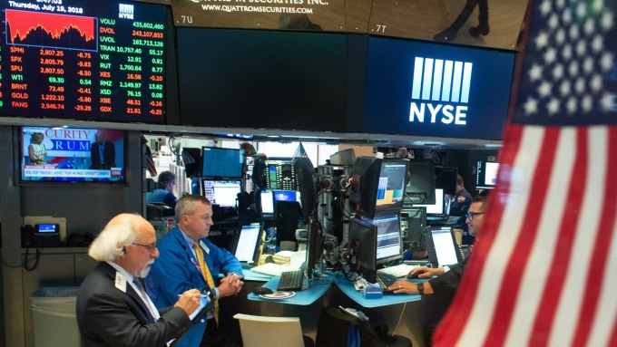 鮑爾談話銀行股下跌道瓊收低107點盤中上漲逾110點