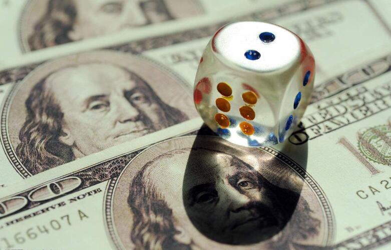 聯準會少了「寬松」措辭美元多了壓力