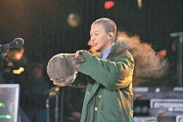 明星生意經(jīng)：比竇唯更像竇唯 “天之驕女”賺錢