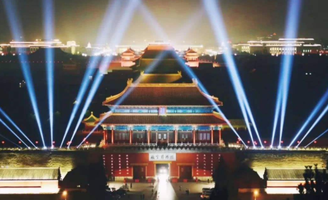 故宮提前點亮華燈：“生意經”怎