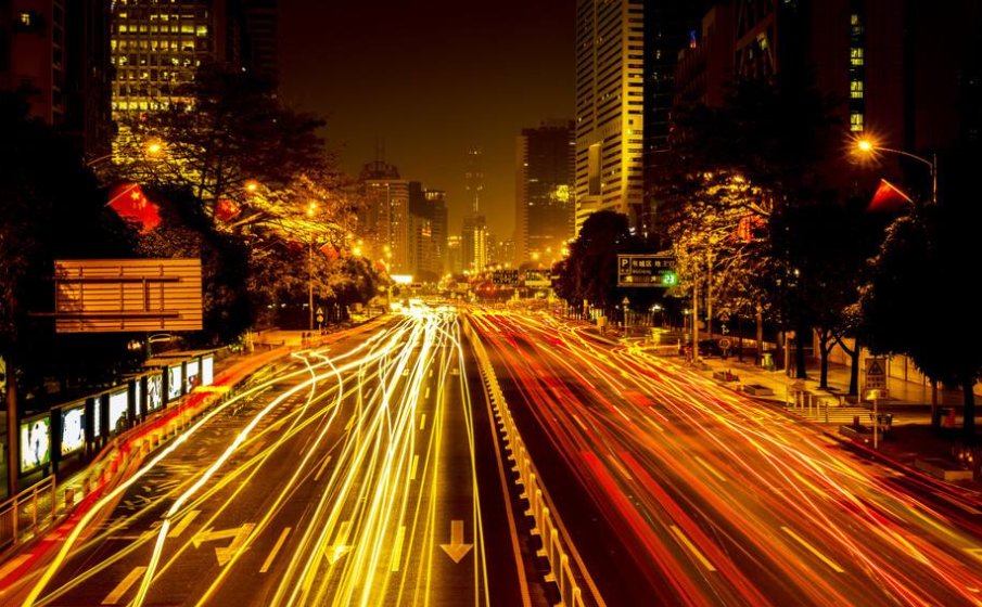 深圳速度 把一個又一個前輩甩在身后！