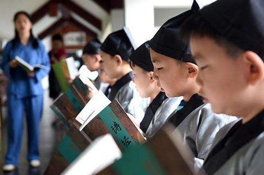 大學淘寶上拍賣內幕 教育股走勢揭