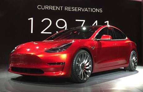 Model 3警告標識 特斯拉值得買嗎？