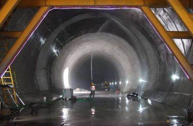 第一條智能化高鐵 