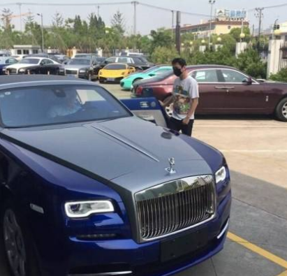 王思聰送勞斯萊斯
