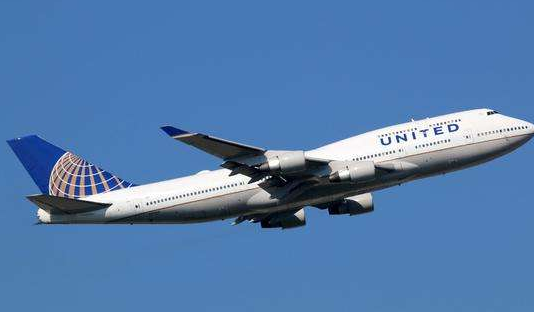 美聯(lián)航航班返航