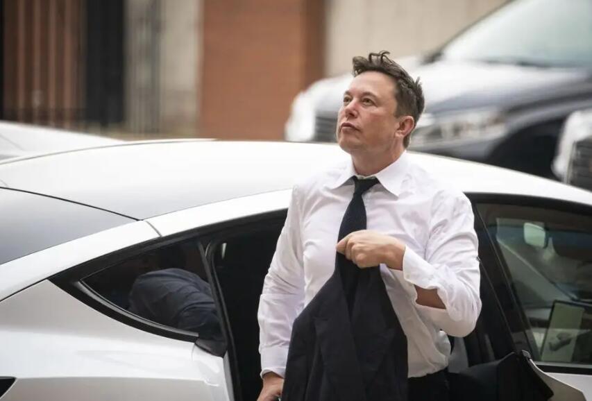 <b>馬斯克在推特上認輸了37億美元“活躍”股份</b>