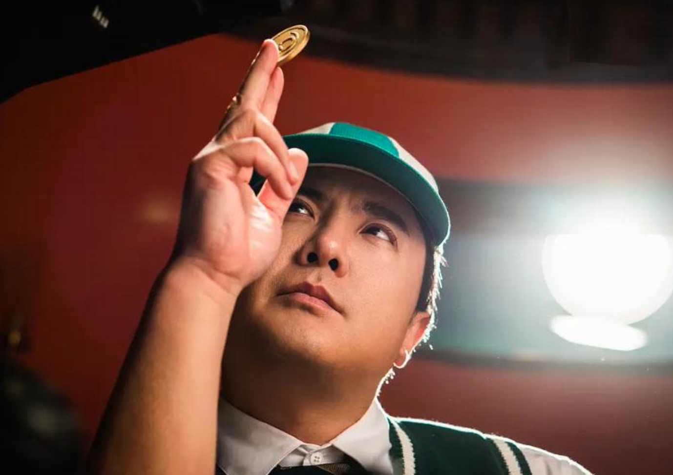 三大指數小幅下跌 軍工板塊領漲