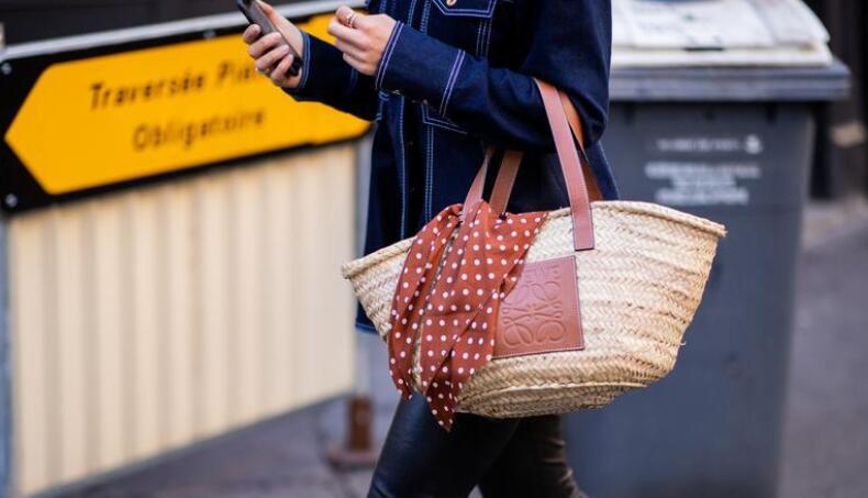 LOEWE撿漏中產女孩