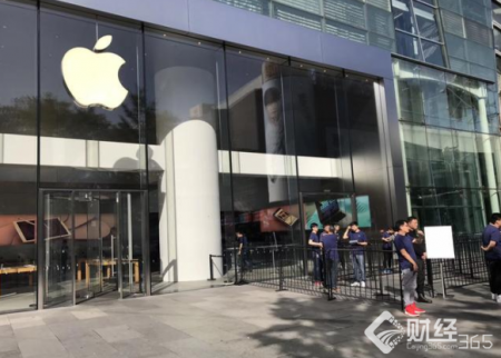 <b>iPhone 8今日發售 蘋果新機首次遇冷</b>