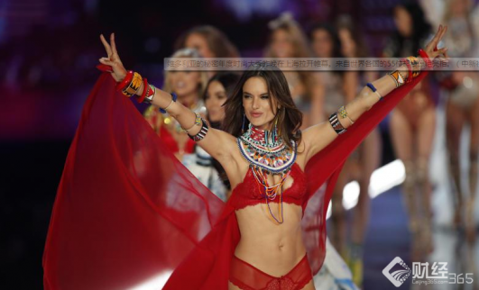 <b>2017維密秀：栽跟頭的不只是超模</b>