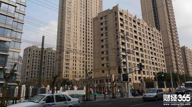 提高城市中大量”二地主”盤活存量土地積極性，多主體增加土地供應