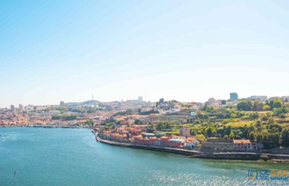 中國順差與逆差的原因及影響分析